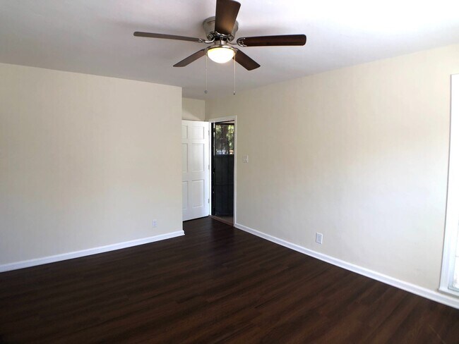 Building Photo - 4080-4084 Leimert Blvd (On sale)