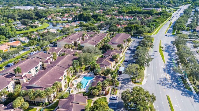 Building Photo - 777 Riverside Dr