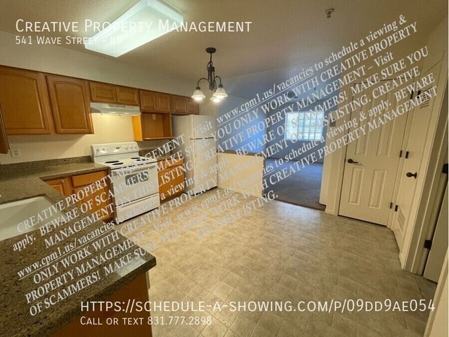 Building Photo - 541 Wave St