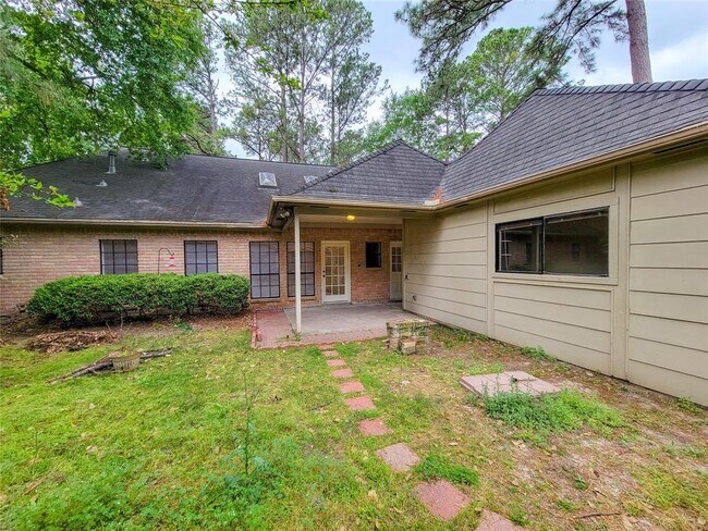 Building Photo - 12910 Golden Rainbow Dr