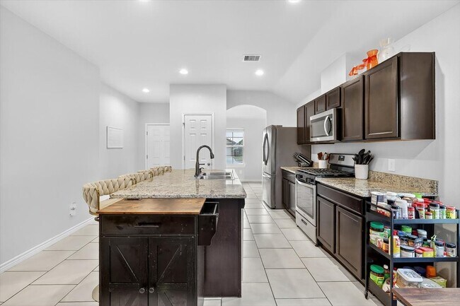 Building Photo - 1818 Secretariat Dr