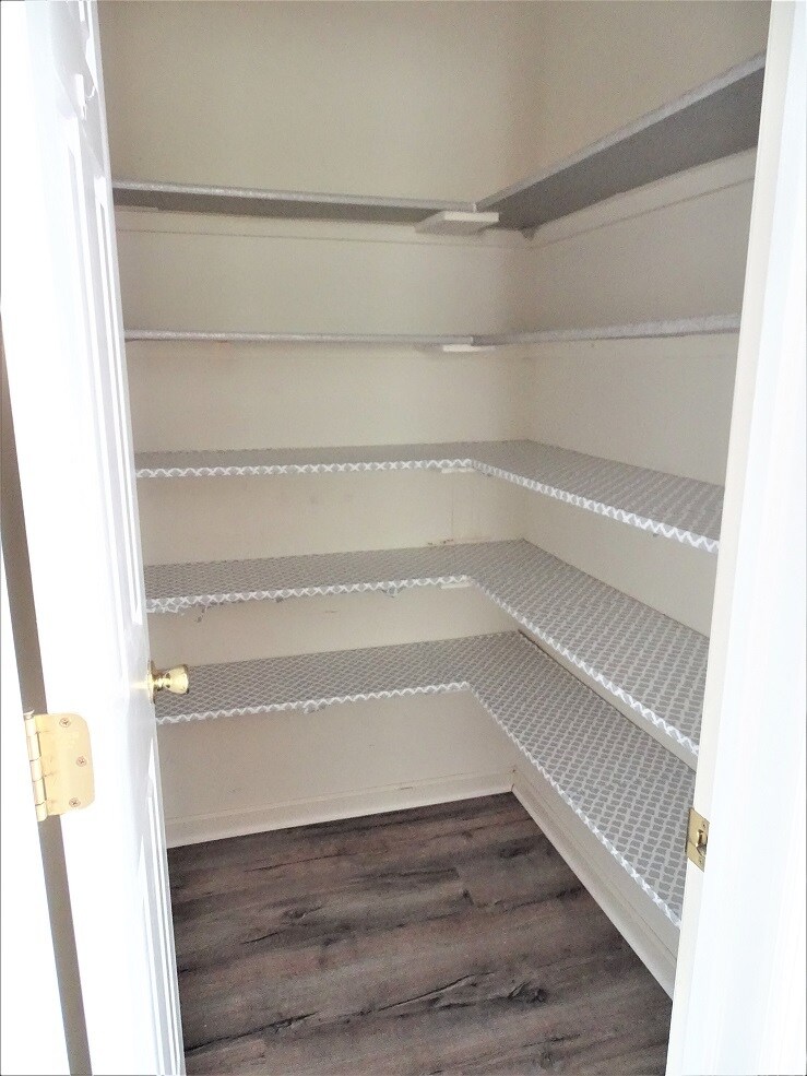 Building Photo - 90 Battens Cir