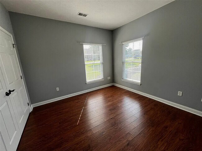 Building Photo - 2500 Crossings Blvd