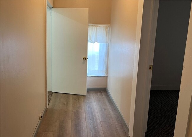 Building Photo - 912 Magee St