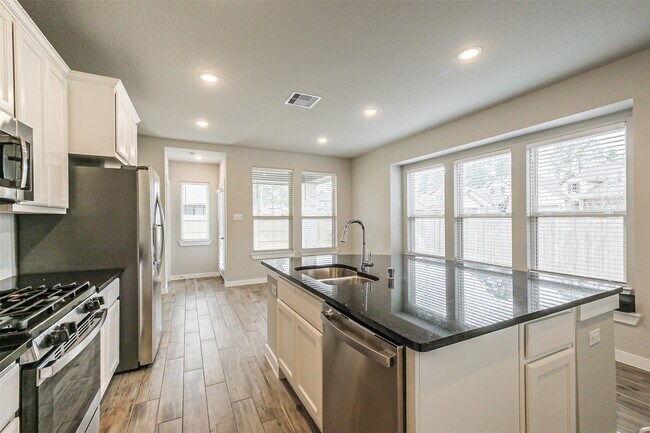 Building Photo - 122 Vine Mint Dr