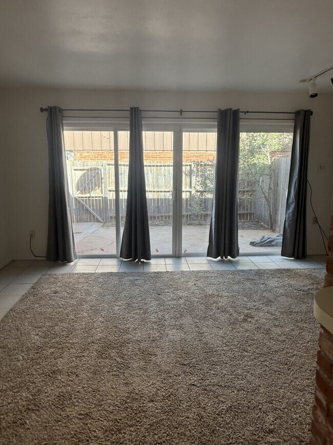 Building Photo - 3000 W Illinois Ave