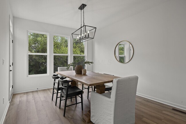 Building Photo - 132 Littondale Dr