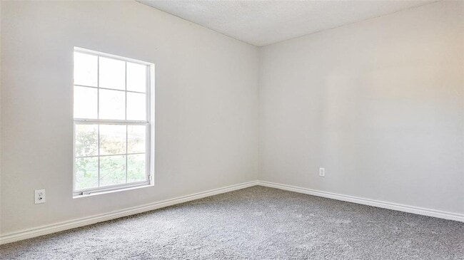 Building Photo - 4706 Glendower Dr