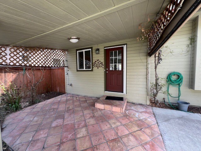 Building Photo - 2 Bed 2 Bath in Boise!