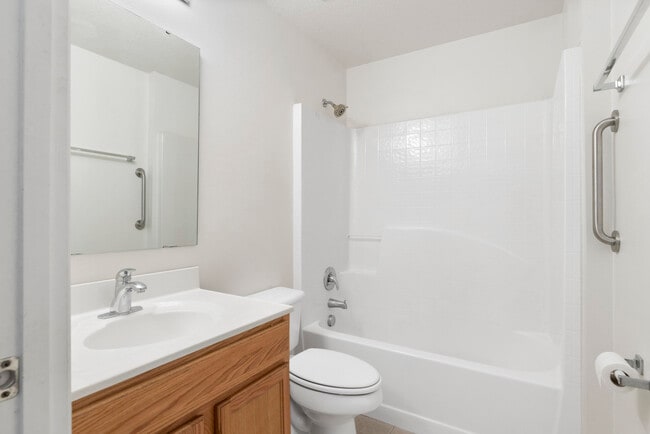 Building Photo - 2575 12th Square SW