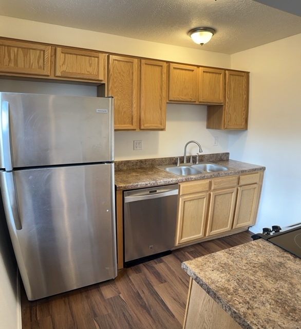 Stainless Kitchen - 6017 Calle Nueve NW