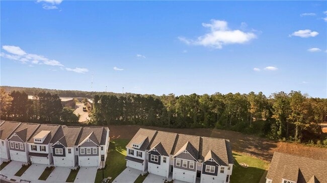 Building Photo - 2527 Riverside Rd