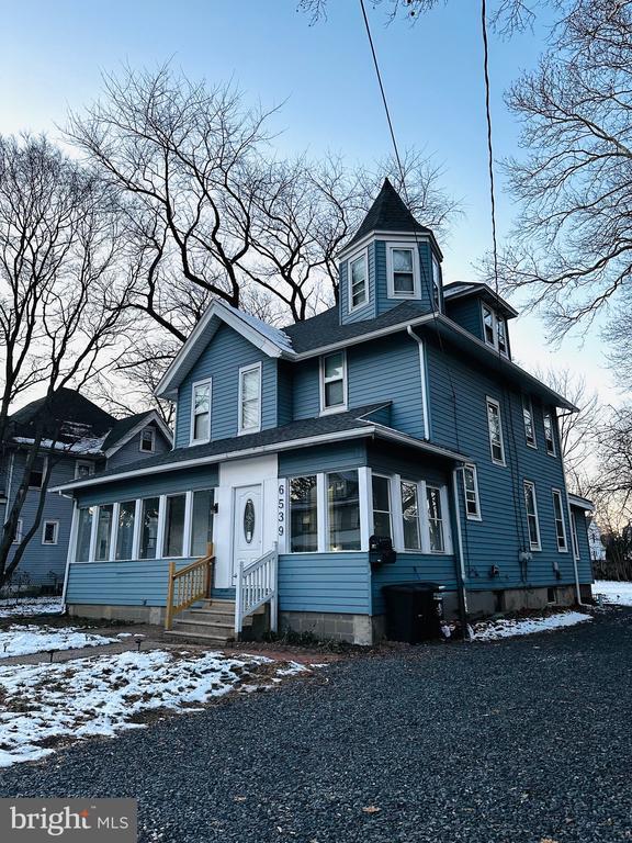 Building Photo - 6539 Park Ave