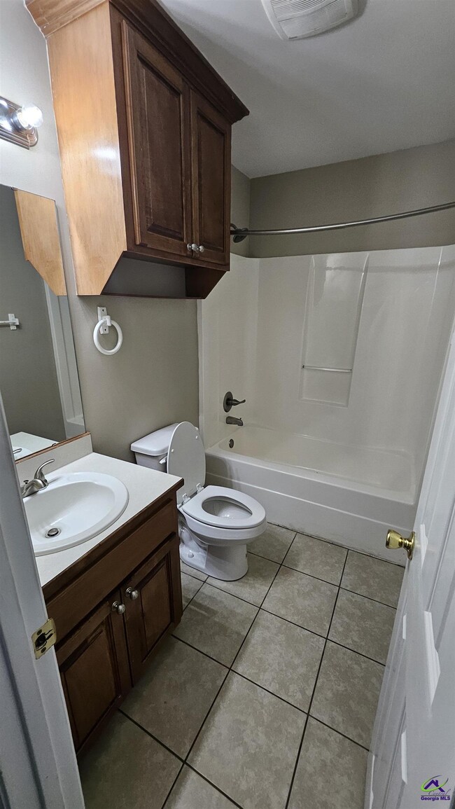Building Photo - 110 Sheldon Ridge Ct