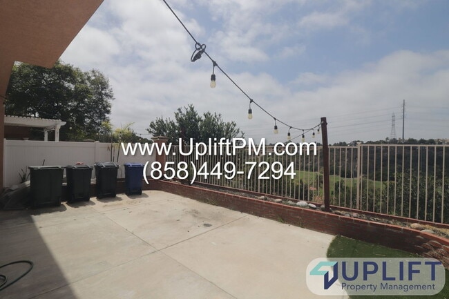 Building Photo - 1337 Serena Cir