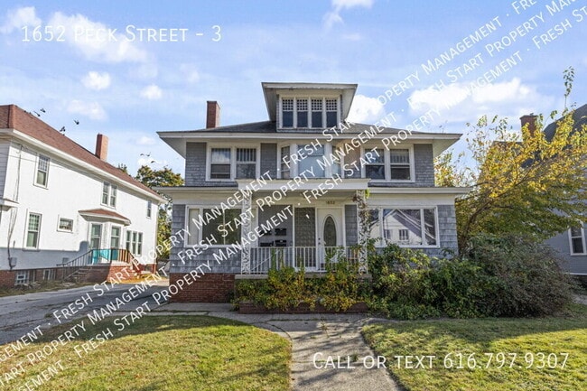 Building Photo - 1652 Peck St