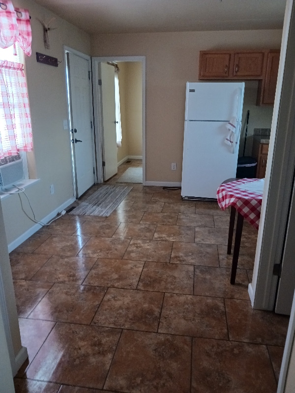 Building Photo - 1234 East St