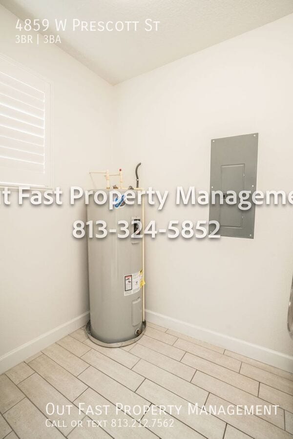 Building Photo - 4859 W Prescott St