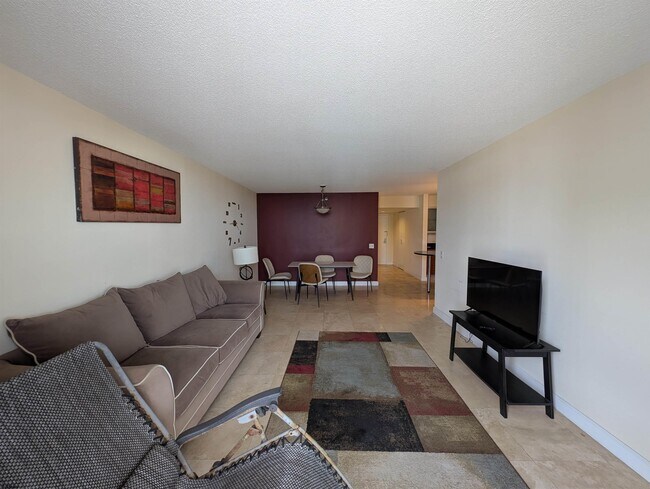 Building Photo - 526 Pacific Ave