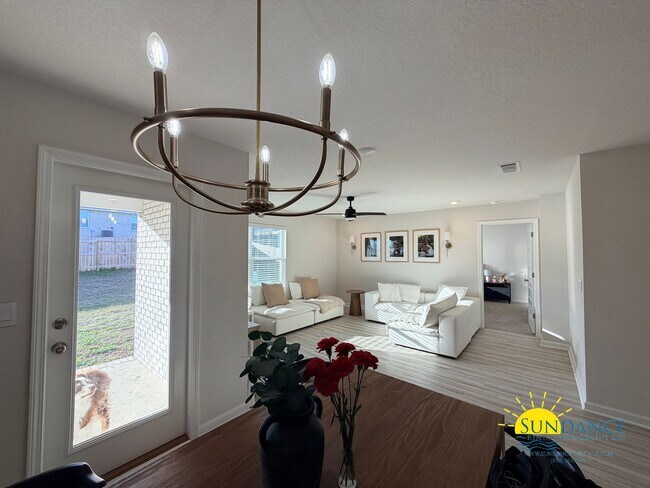 Building Photo - Spacious 4BR Patriot Ridge Home with Community Perks!