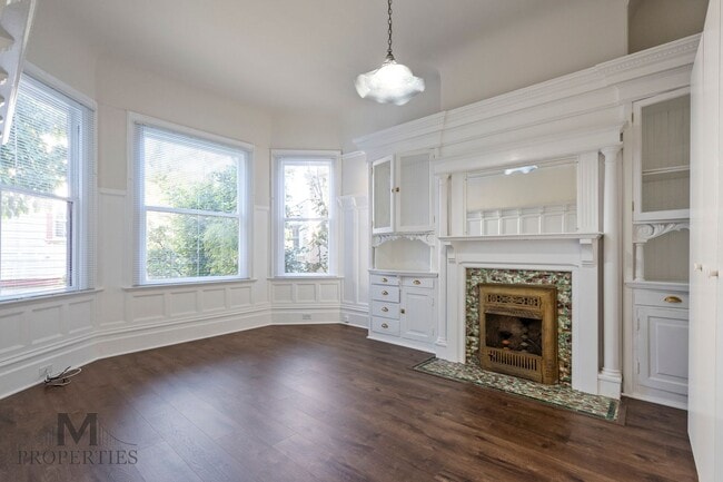 Building Photo - Updated Edwardian Style Noe Valley Flat - ...