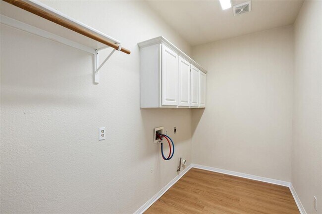 Building Photo - 11505 Leon Grande Cove