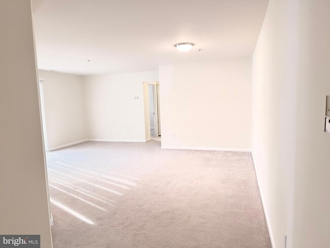 Building Photo - 37 Wickham Ct