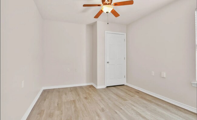 Building Photo - 2117 99th St