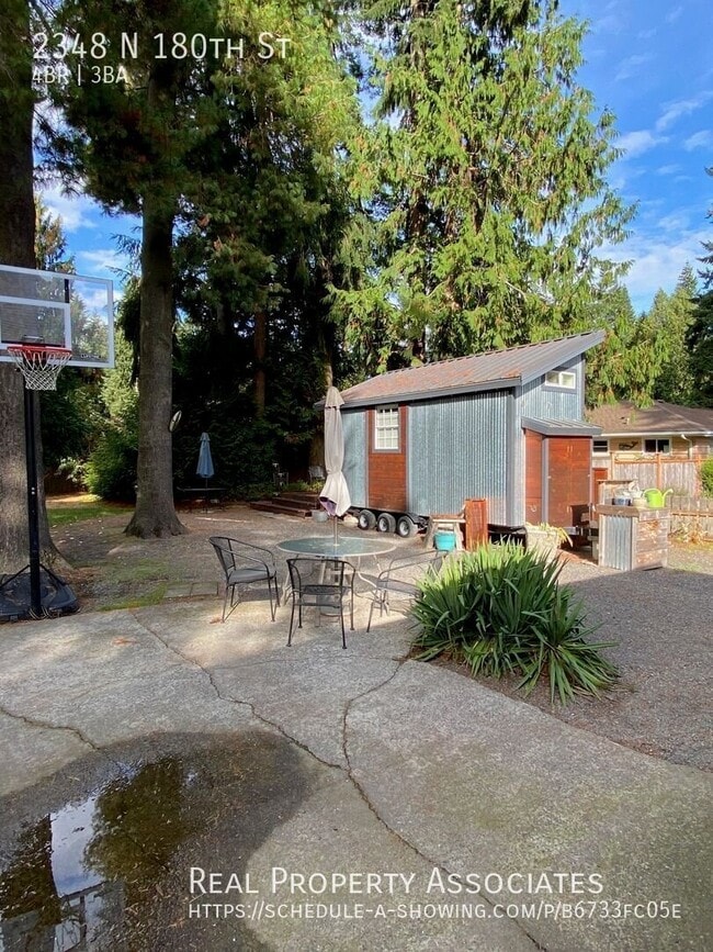 Building Photo - 2348 N 180th St