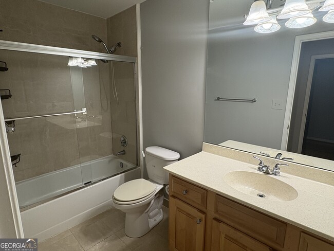 Building Photo - 4313 Pine Heights Dr NE
