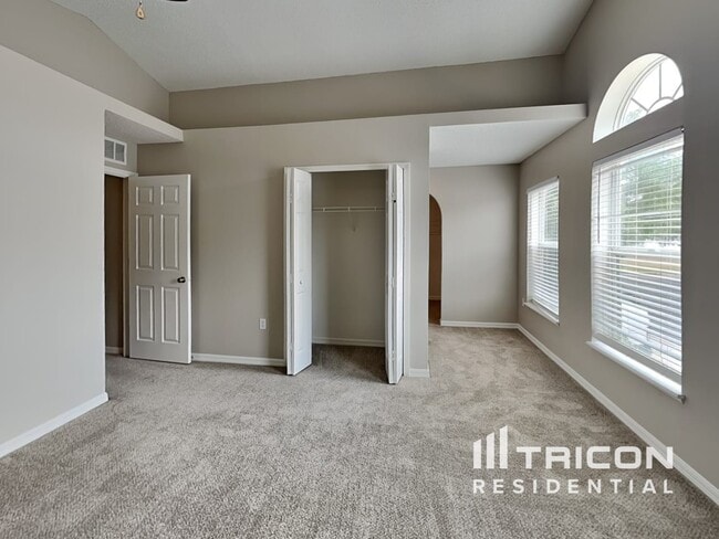Building Photo - 3013 Whispering Trails Dr