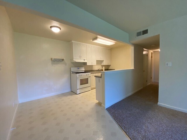 Building Photo - Great 3 bedroom 1 bathroom Duplex in Sacra...