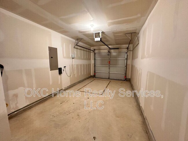 Building Photo - 3307 NW 148th St