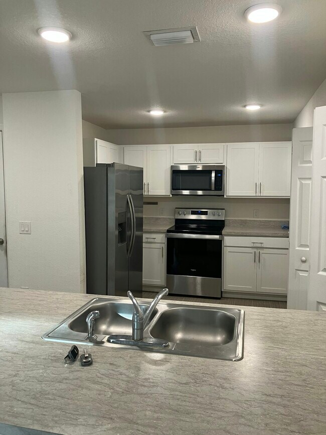 Building Photo - 4281 Golfair Ln