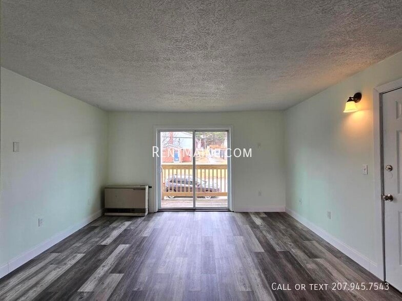 Building Photo - 22 Hillside Ln