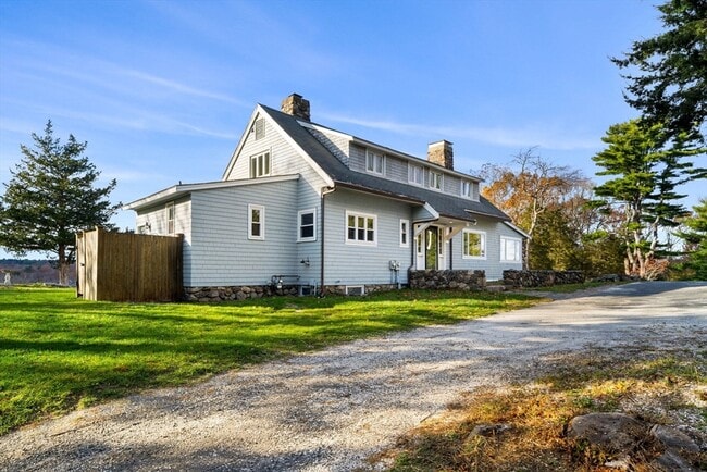 Building Photo - 2 Noahs Hl Wy