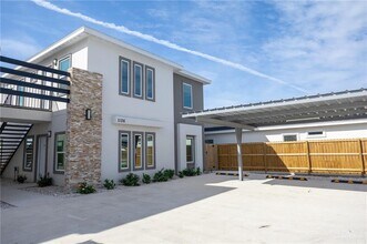 Building Photo - 17 Cooper Ln