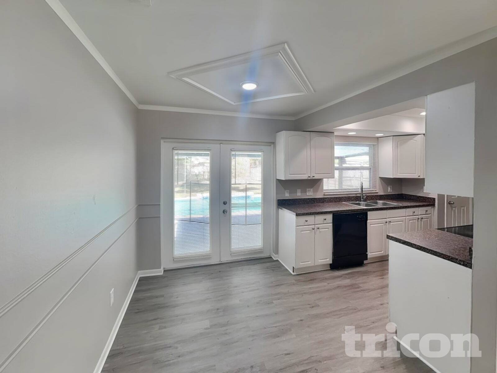 Building Photo - 120 N Alderwood St