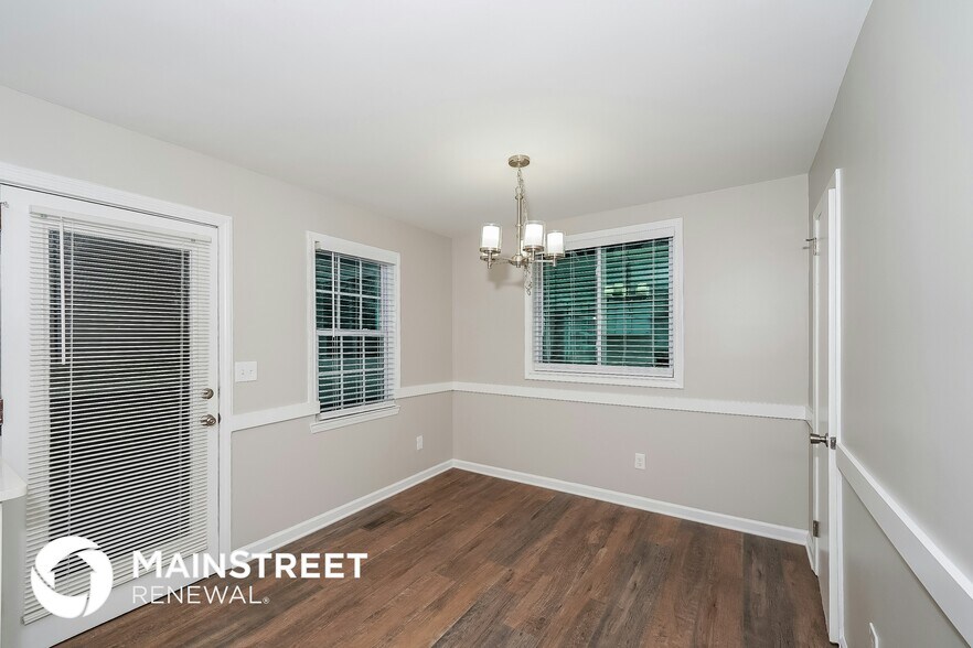 Building Photo - 6820 Briarwood Dr