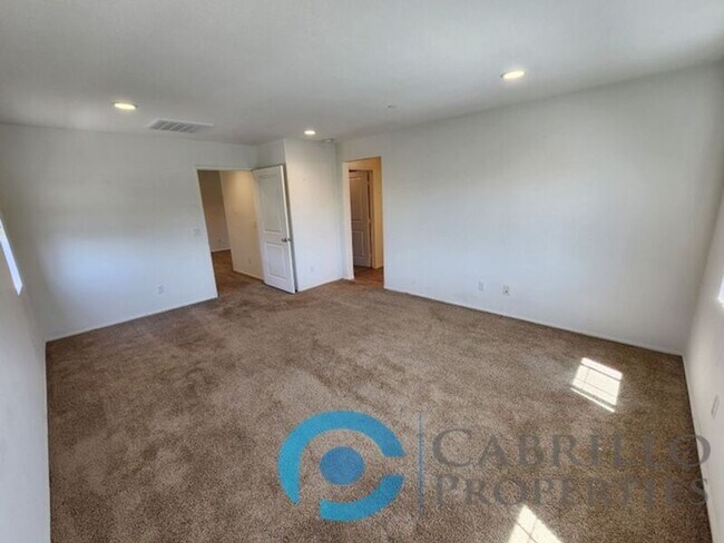 Building Photo - 232 Sweet Bay Ct