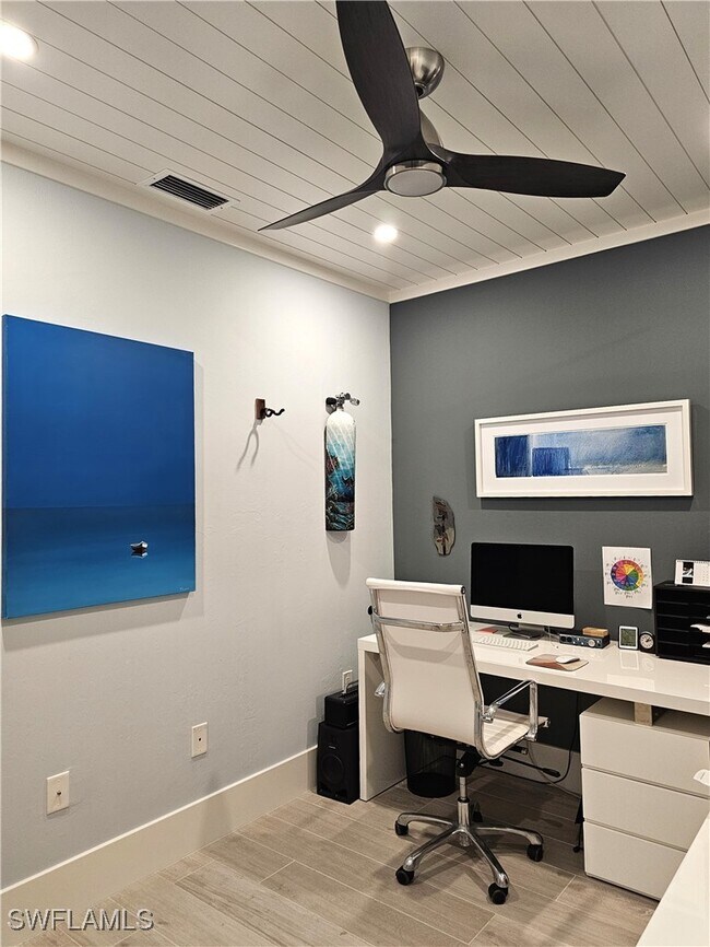 Building Photo - 10620 Gulf Shore Dr