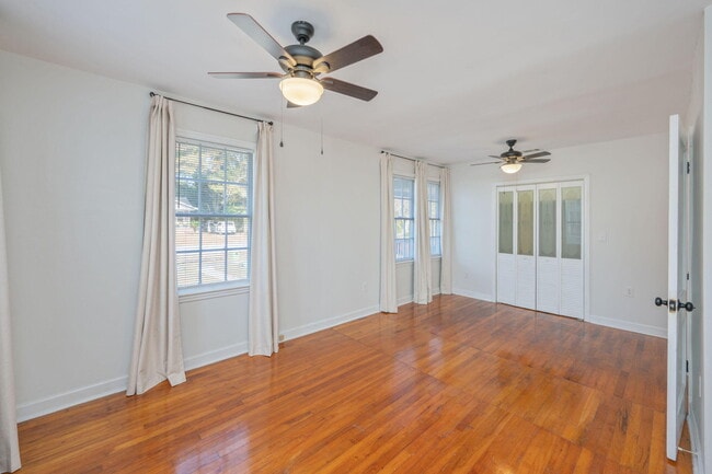 Building Photo - 204 E 2nd Ave