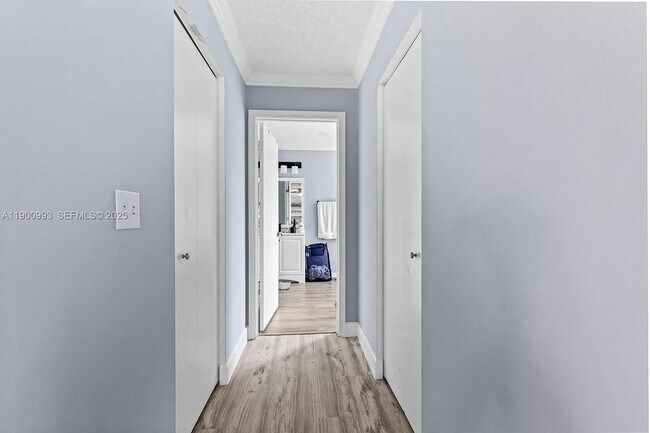 Building Photo - 6627 Rainwood Cove Ln