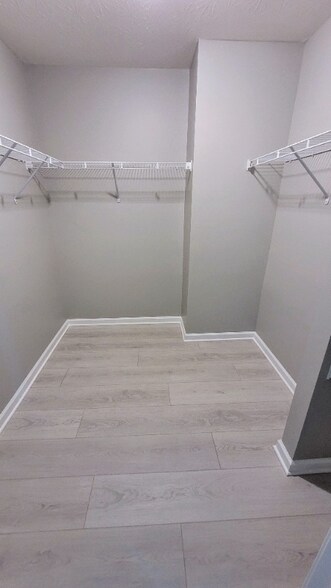 Building Photo - 9615 Union Park