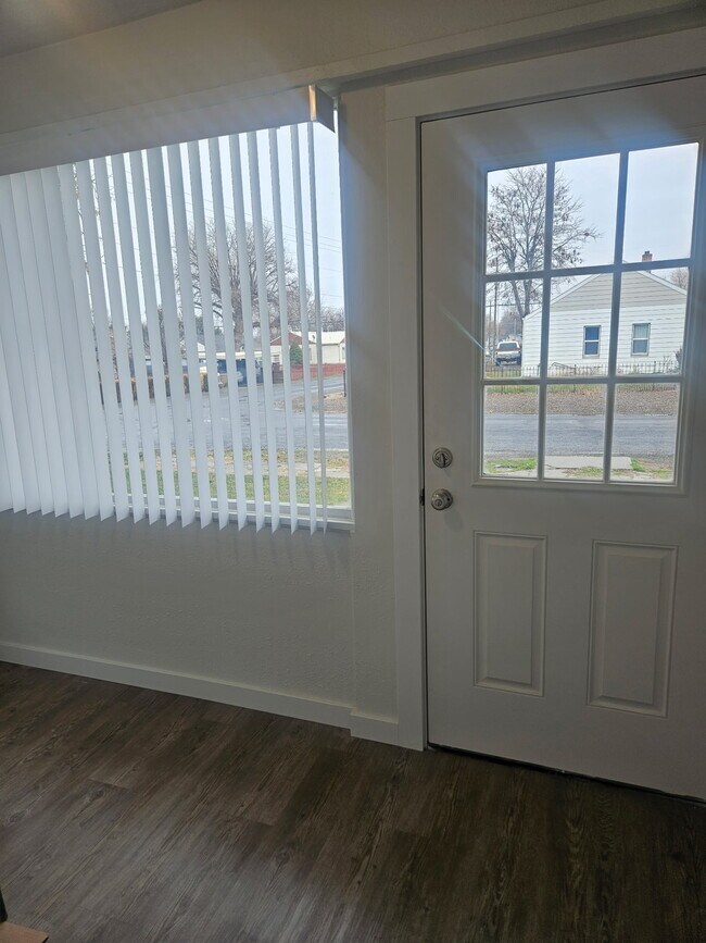 Building Photo - 291 Jefferson St