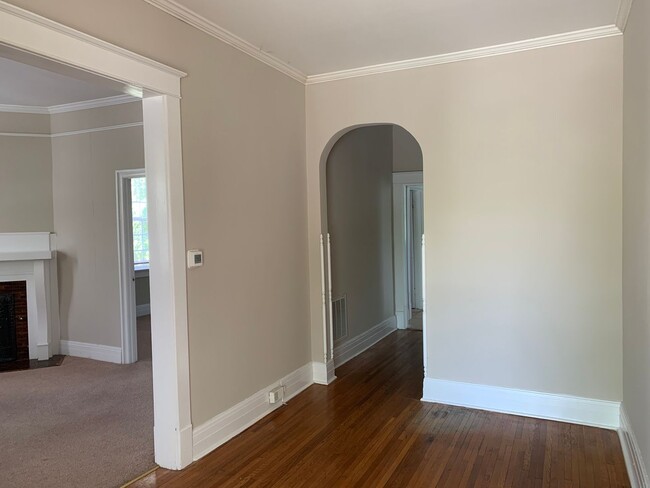 Building Photo - 106 Yeardley Ave