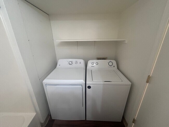 Building Photo - 10811 W Ustick Rd