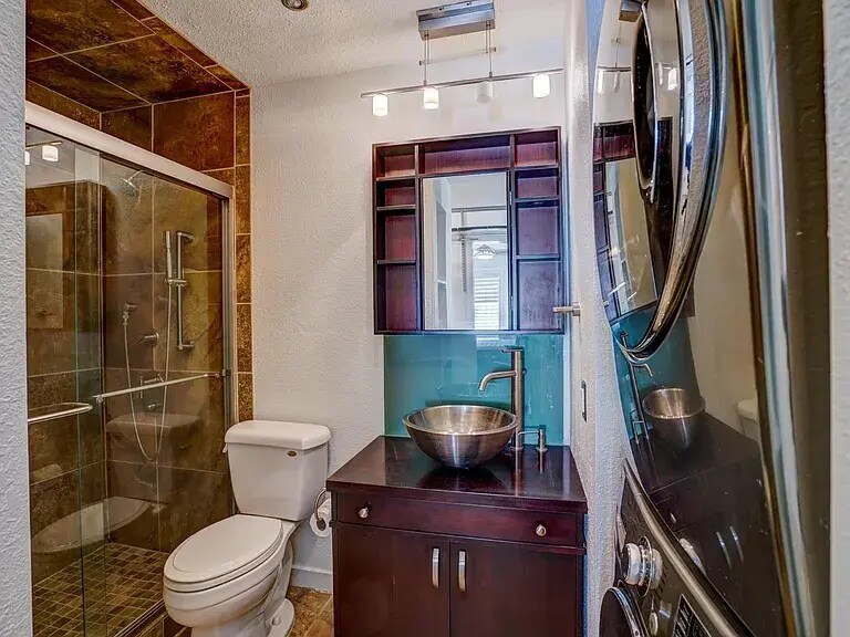 Bathroom 1 - 1860 White Oak Dr