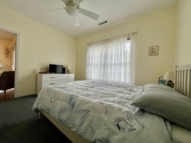 Building Photo - ADORABLE 2 BR, 2 BA CONDO - FURNISHED OR U...