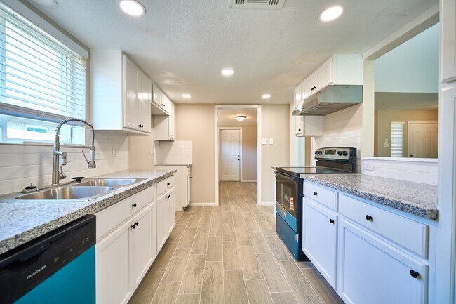 Building Photo - 7214 Westbranch Dr